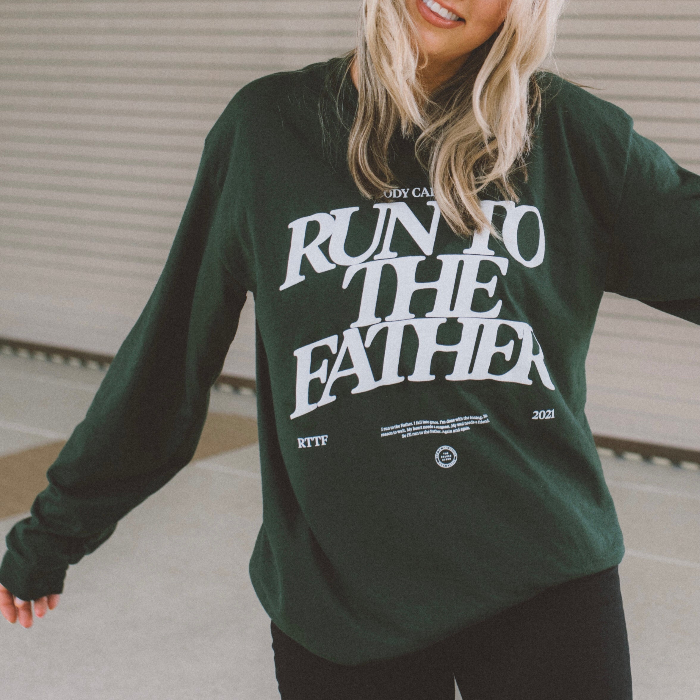 RUN TO THE FATHER (GREEN) - UNISEX LONG SLEEVE